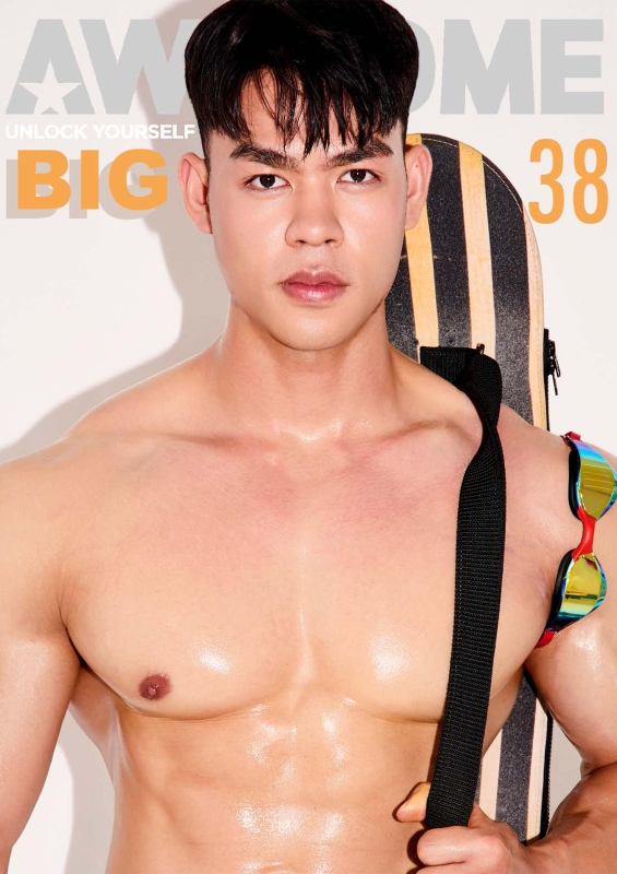 AWESOME MEN Issue 38 + Video